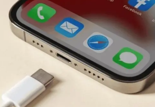 玉山苹果15维修分享iPhone15改USB-C接口后能和安卓用户互借充电器吗